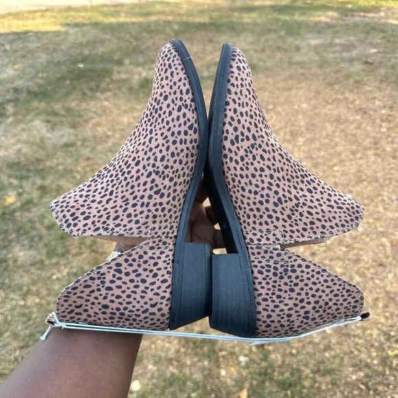 Universal Thread Women's Nora Leopard Pointed Toes Cut Out Ankle Booties Size 10 - Picture 9 of 12